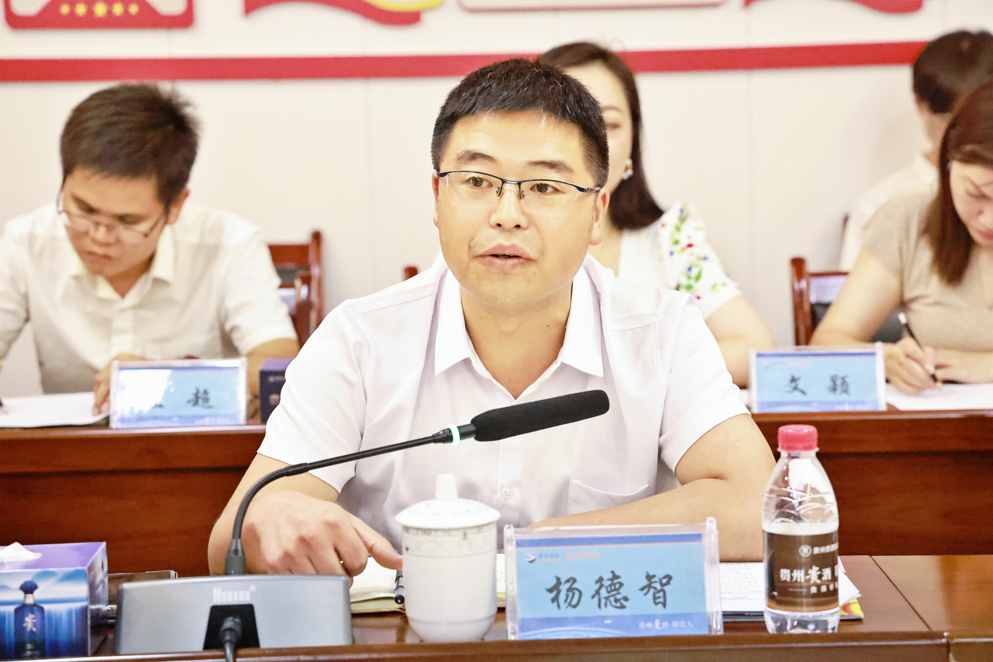 93663383.jpg 93663383.jpg