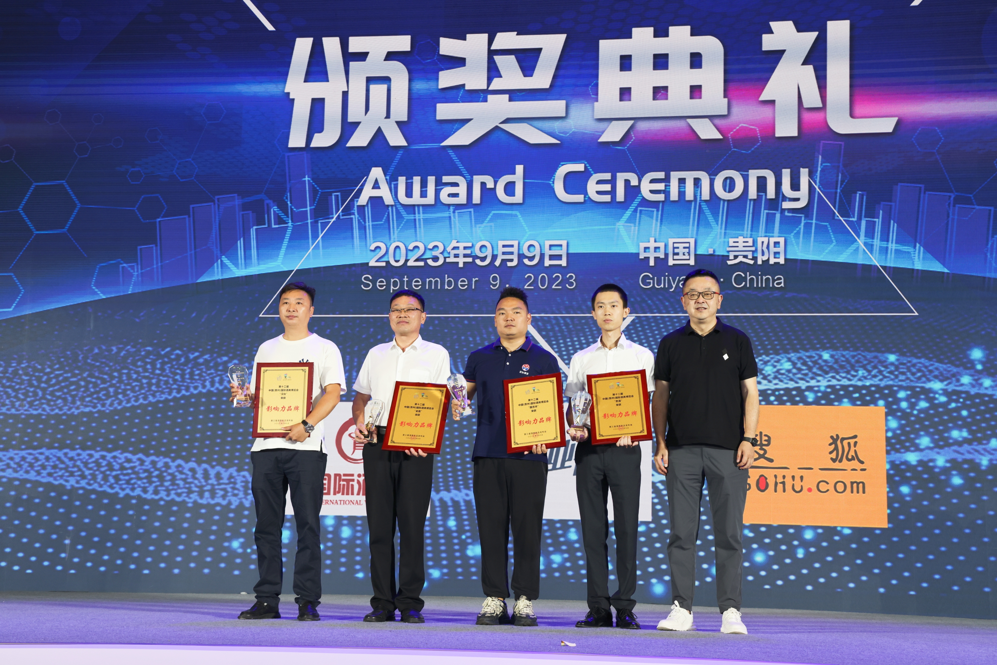 72683955.jpg 72683955.jpg