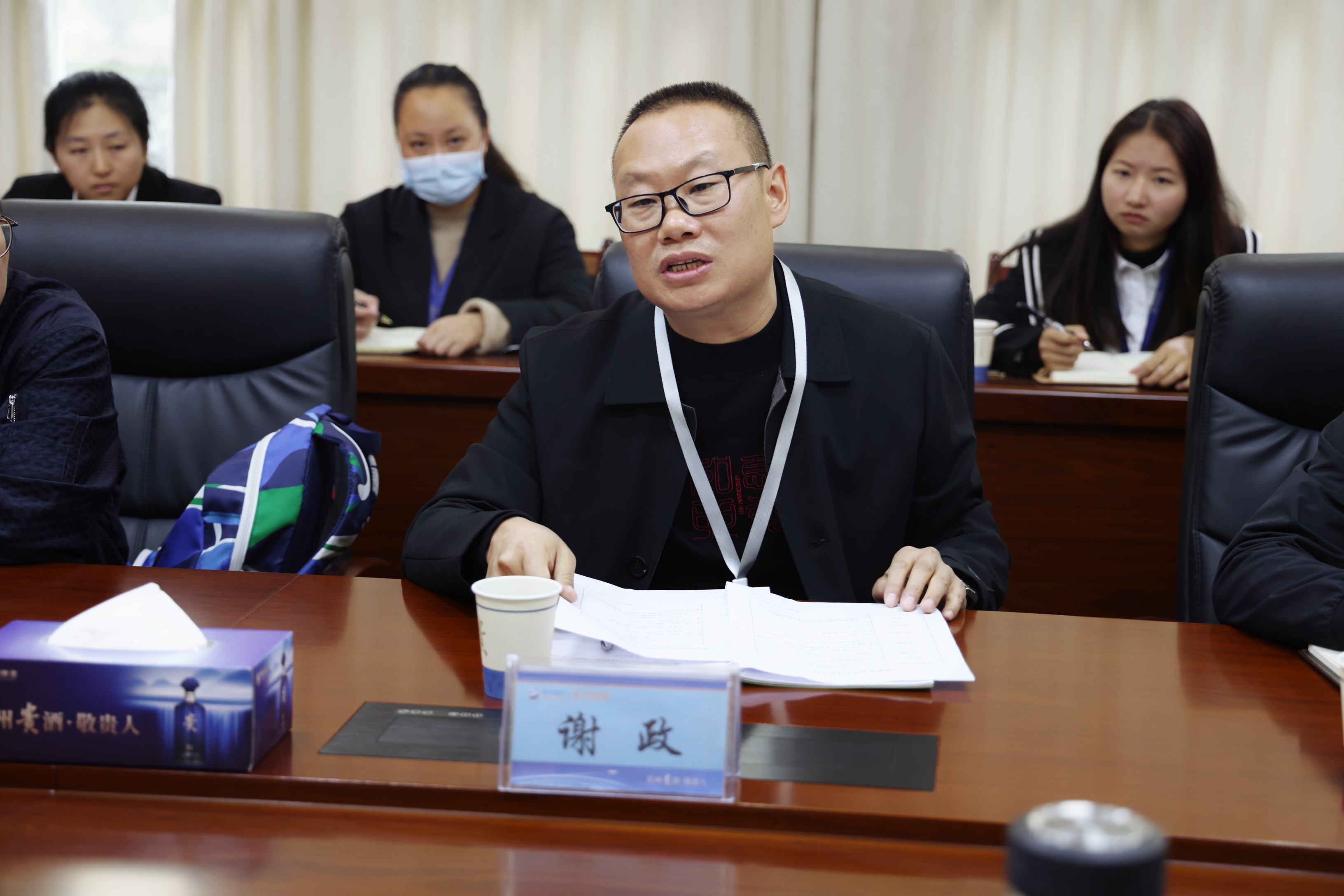 82008865.jpg 82008865.jpg